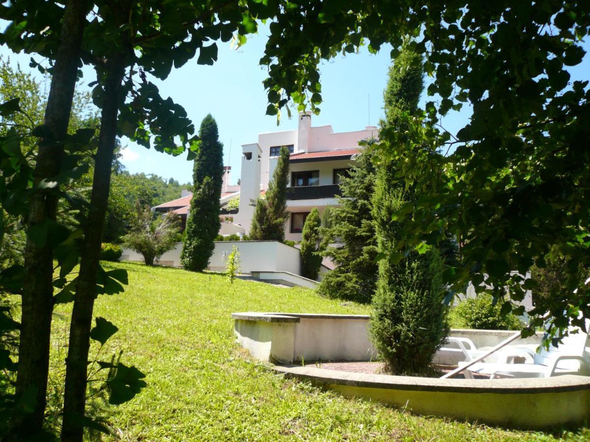 Мечтаната Селска Къща На Реката Със Семейство И Приятели! Ribarica Exterior photo